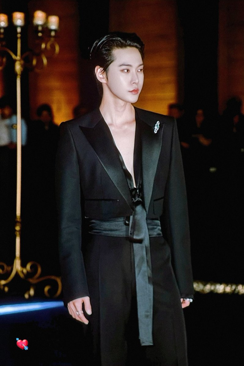 240406 #도영 #DOYOUNG 
#DOYOUNGxDalCuoreAlleMani 
#DGxDOYOUNG <a href="/dolcegabbana/">Dolce&Gabbana</a>