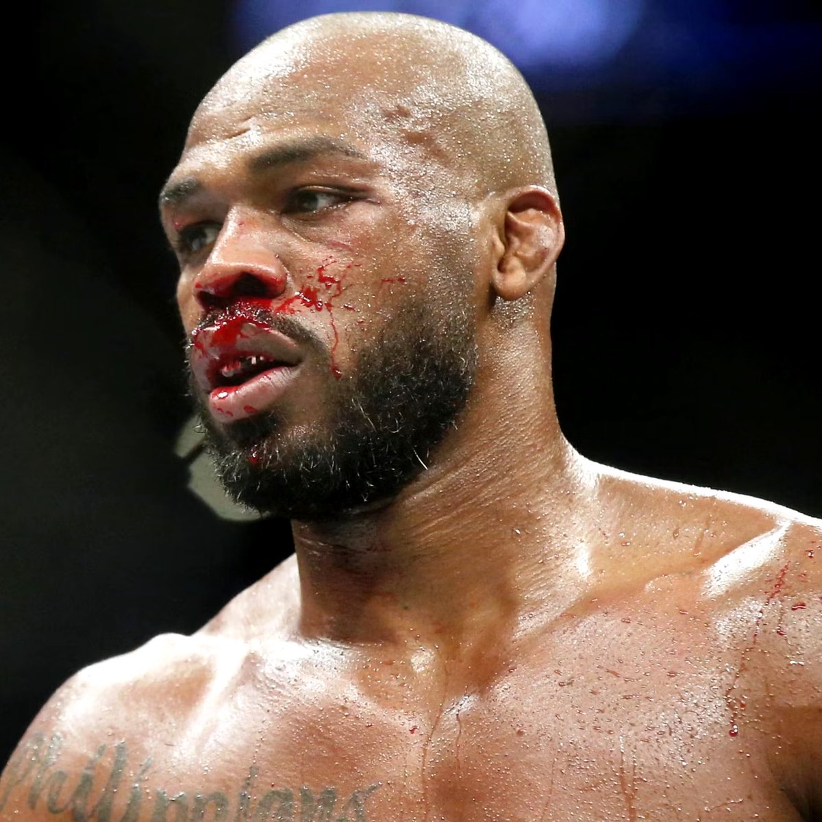 🚨| The drug testing agent named Crystal Martinez claims in her police report that Jon Jones got into her face and said, “why you f***ing people come so early, do you know what happens to people who come to my house… they end up dead.” The testing agent visited his home at 4pm