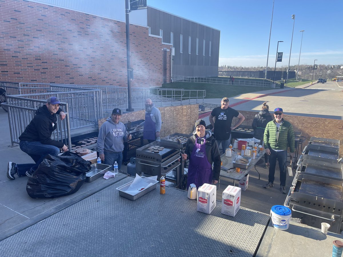 Club West tweet media