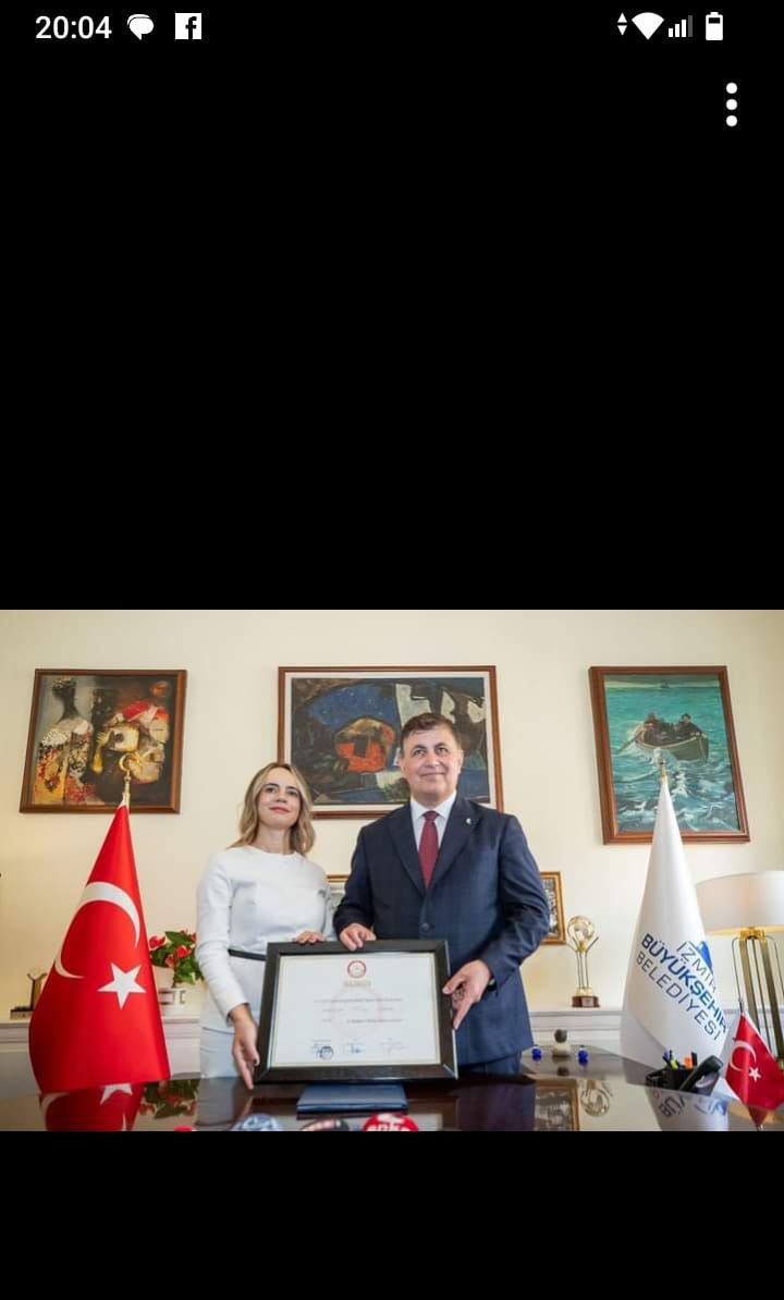 Mazbata töreninden 🙏🙏
Yolunuz açık olsun başkanım 👏👏👏
#cemiltugay#oznurtugay#eczözgürözel #herkesiçinchp