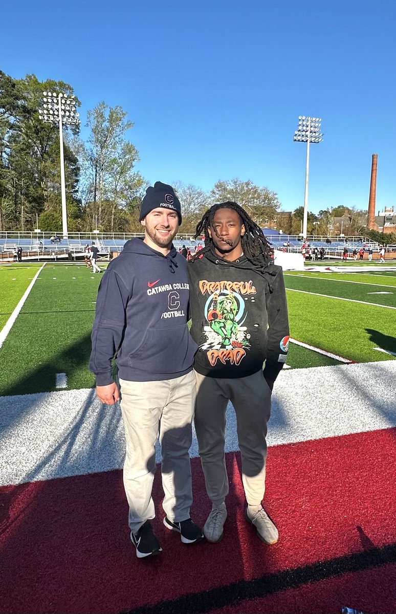 Had a great time at Catawba College yesterday with @CoachVellucci 🤟🏾 @myersparkfball @captain_41 @coachjames29 @Coach_I_Cooper @JibrilleFewell @PrepRedzone @HighSchoolBlitz @SC_DBGROUP