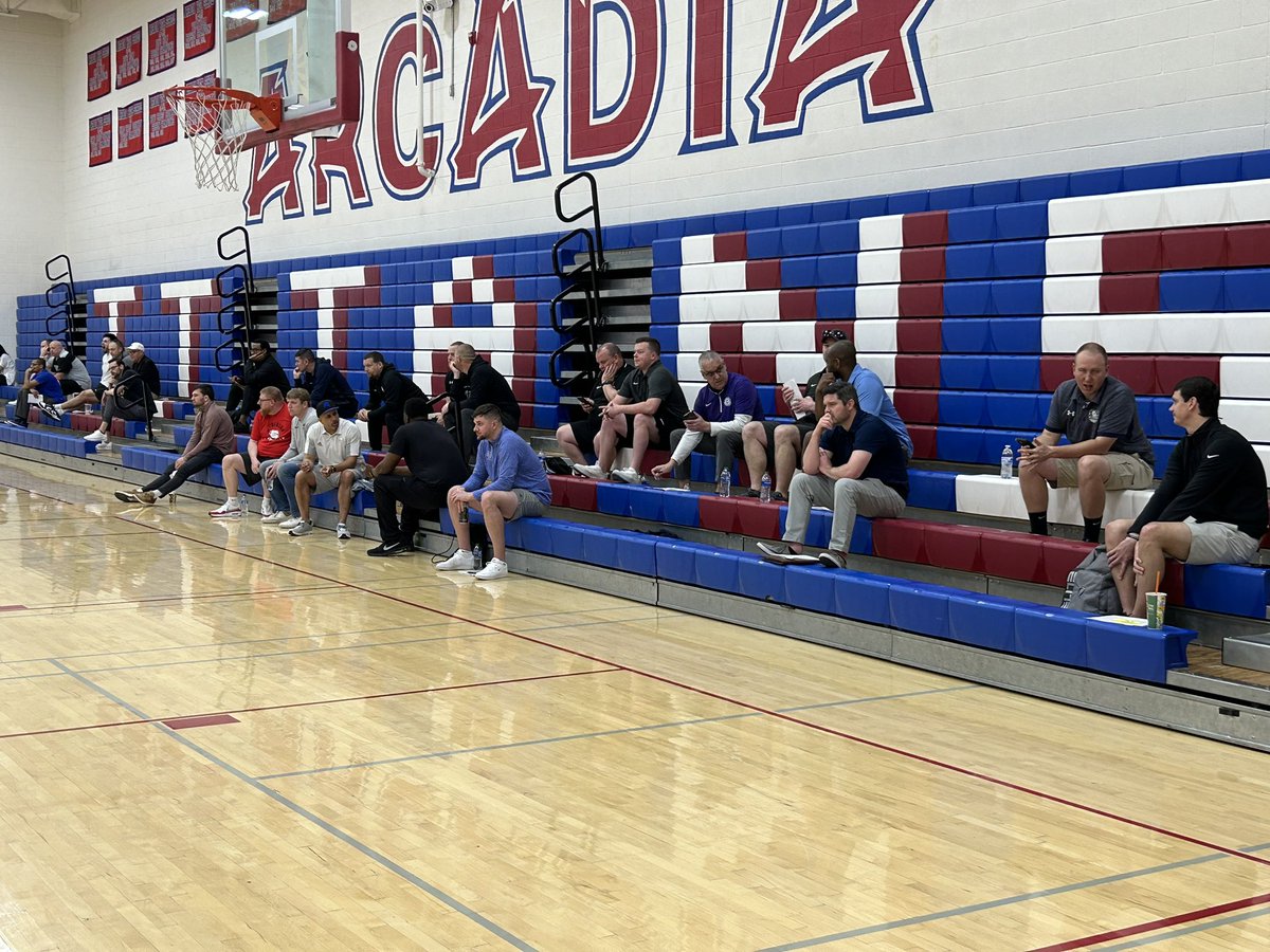 Great turnout for our 1st Annual @caadvantage_mb Final Four Showcase! Over 40 College Coaches in attendance there to watch some of our unsigned seniors and 2025 prospects. @CoachBrightCAA @CAA_Bball_Ok @CoachDimes @coach_tjd @CoachToddCAA