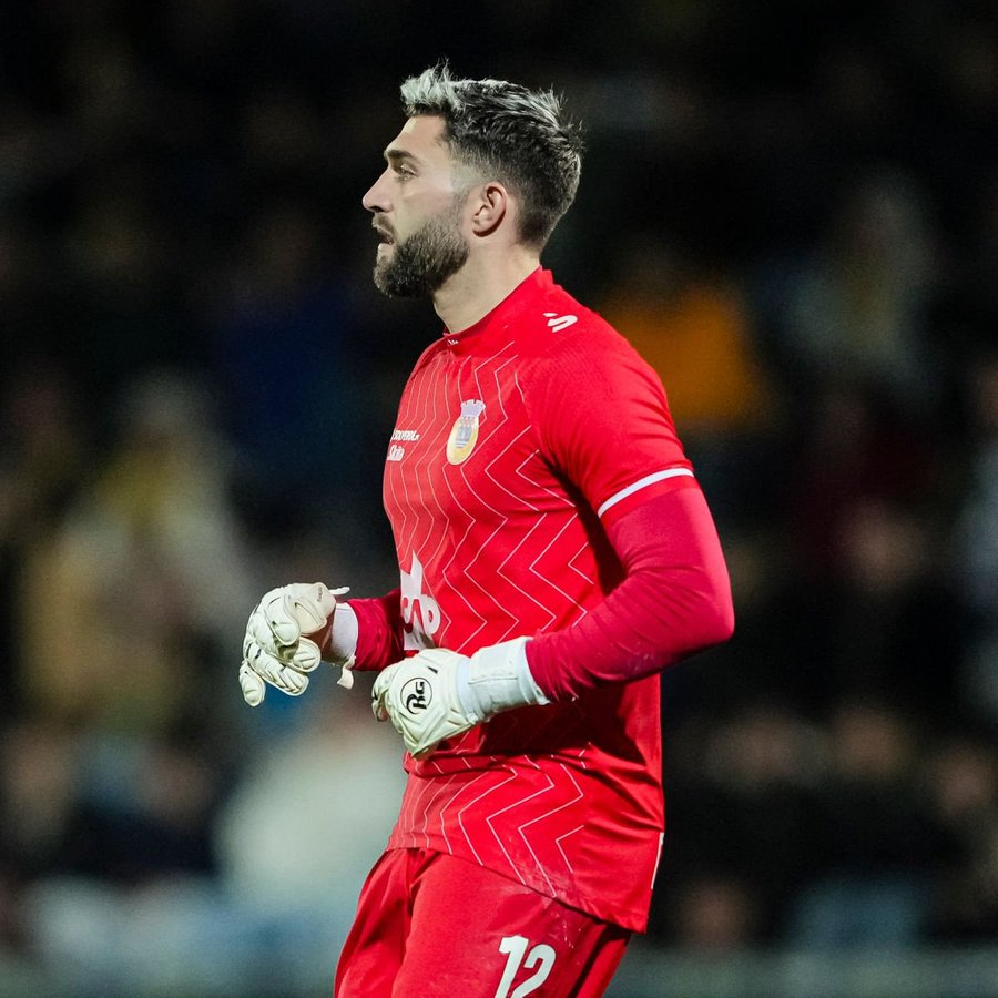 Buysan's tweet photo. ⚽️ Gran rendimiento de Nacho de Arruabarrena en la victoria 3-0 de Arouca ante Braga vía @SofascoreLA:

🧤 8 paradas.
📥 5 atajadas cercanas.
✋ 1.71 goles evitados.
✈️ 4 reclamos por alto.
🔭 5/11 pases largos comp.
📈 9.5 Nota Sofascore. https://t.co/eRQJJnLY4Z