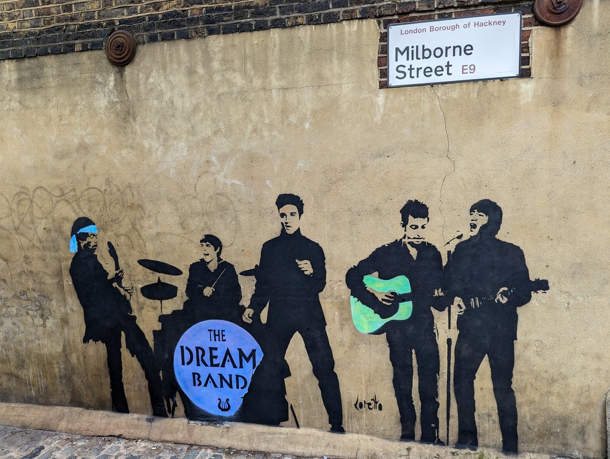 A new mural has appeared on Well Street!