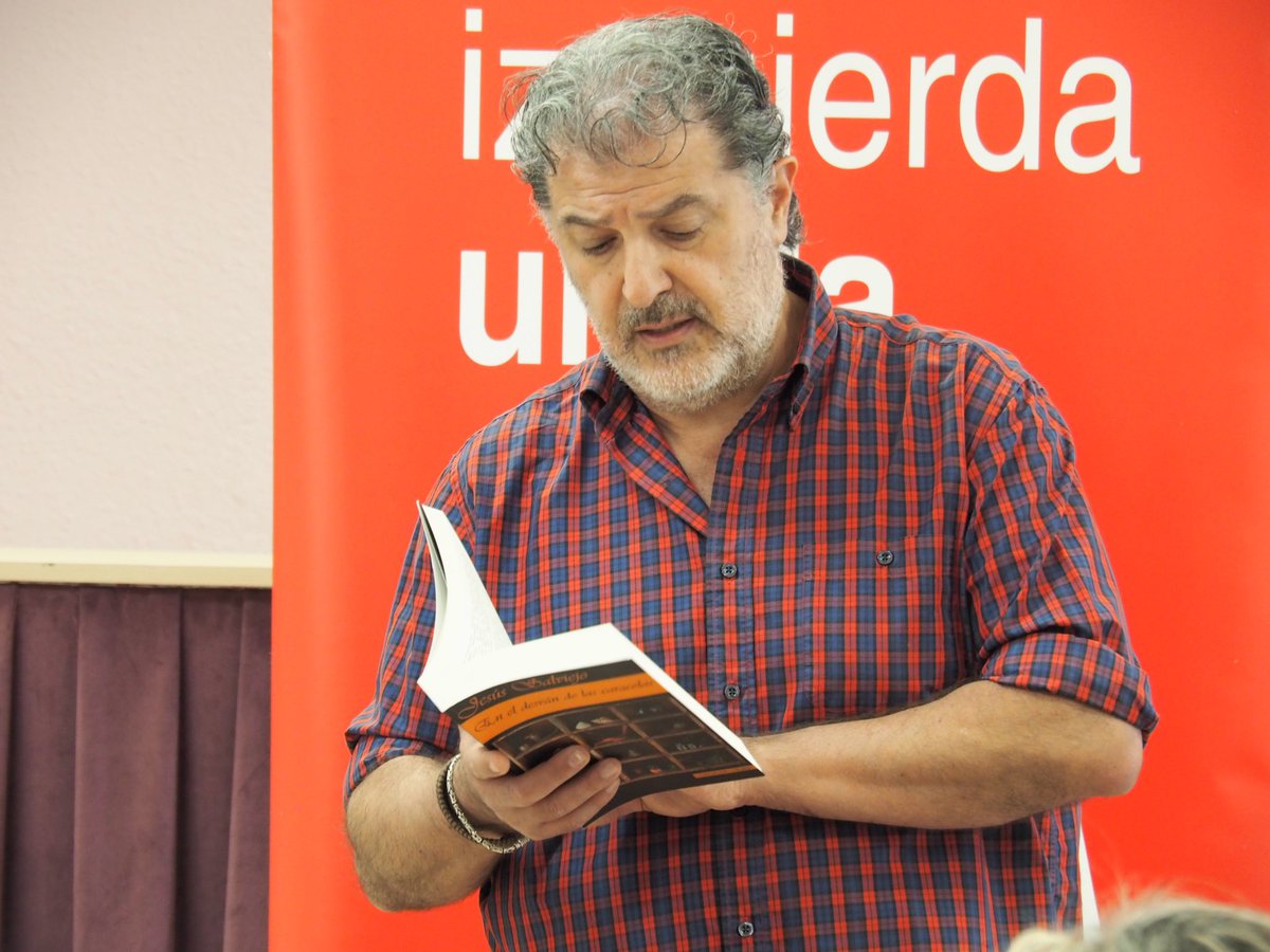 📕“El desván de las caracolas”, un libro de Jesús Salviejo con una voz literaria escrita en una melodía poética que traslada al lector en el gris Valladolid de la posguerra, ciudad donde la represión de la dictadura franquista violentaba de forma terrible a la población