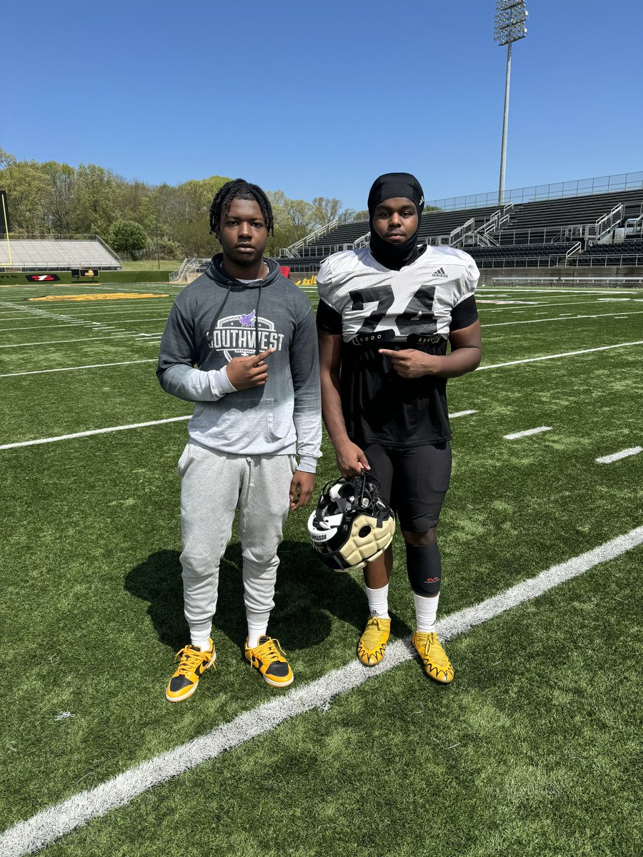 ChrisSanders71_'s tweet photo. After a great visit and conversation with @Steve_Wallace_2 I am blessed to receive a PWO to UAPB🦁💛🖤#AGTG https://t.co/ySyn9Ozxd1