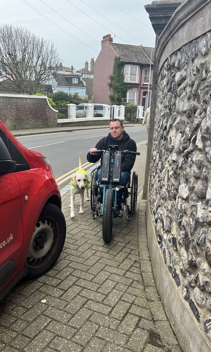 Parking on the pavement makes it harder for people in wheelchairs to get about. Pushing for accessible pavements will be a priority for @rickyperrin (pictured), our candidate in the Kemptown by-election on 2 May. #VoteGreen