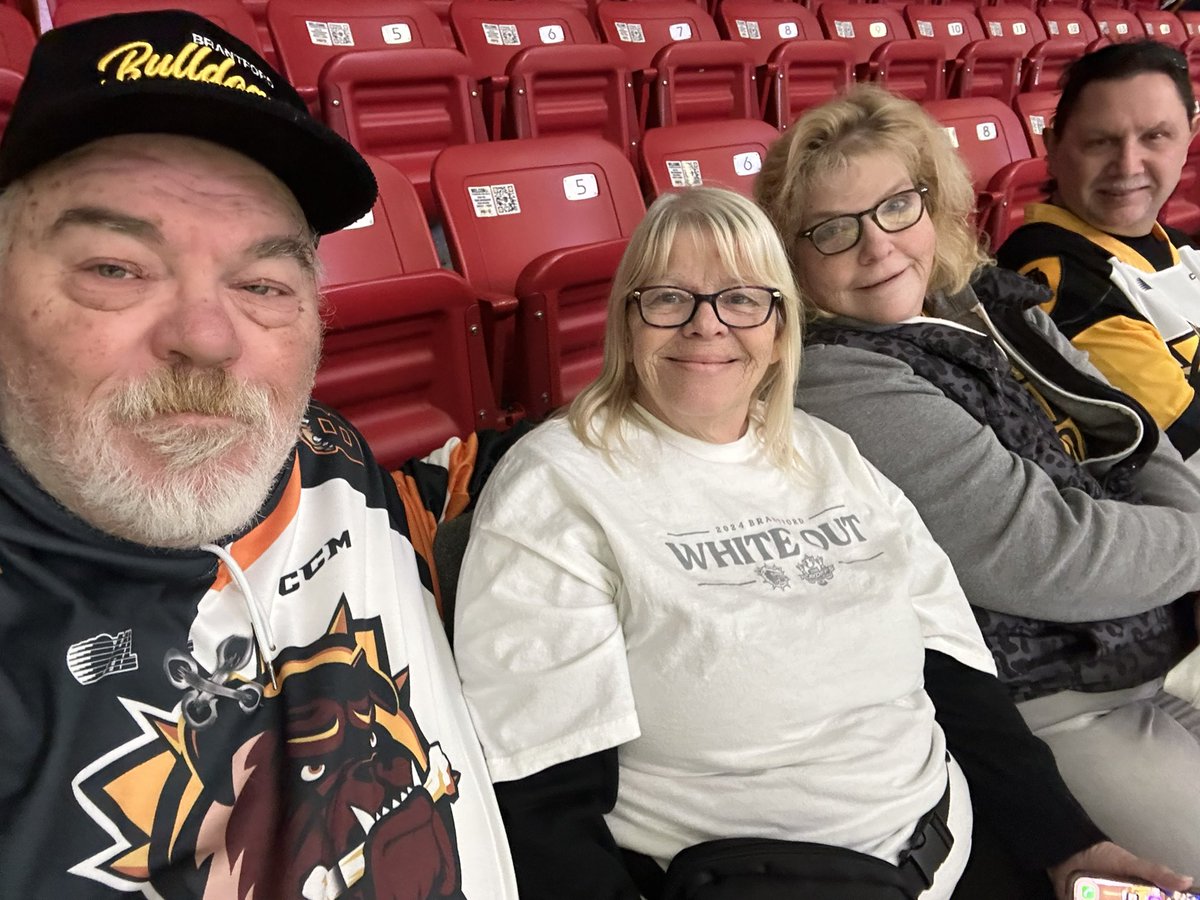 tkc284's tweet photo. LETS GO BULLDOGS!! #BFD @BulldogsOHL This Is Playoff Hockey! https://t.co/dFDSRUBowf