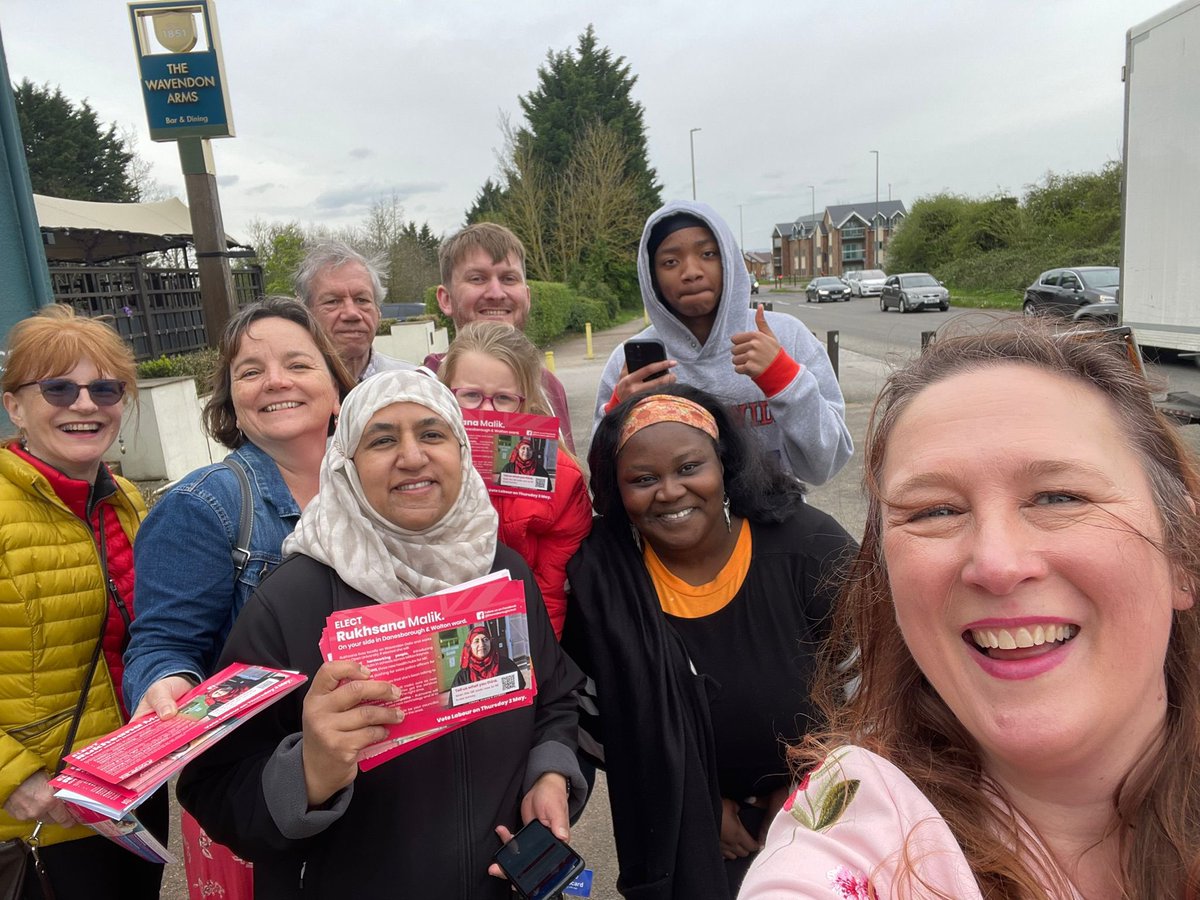 A good session in Wavendon today! Thanks to everyone who joined me and Rukhsana.😄 A traditionally Tory area, there is growing support for @MKLabourParty 🌹and it was lovely to get thanks for my contributions to the community 👍 #danesboroughandwalton