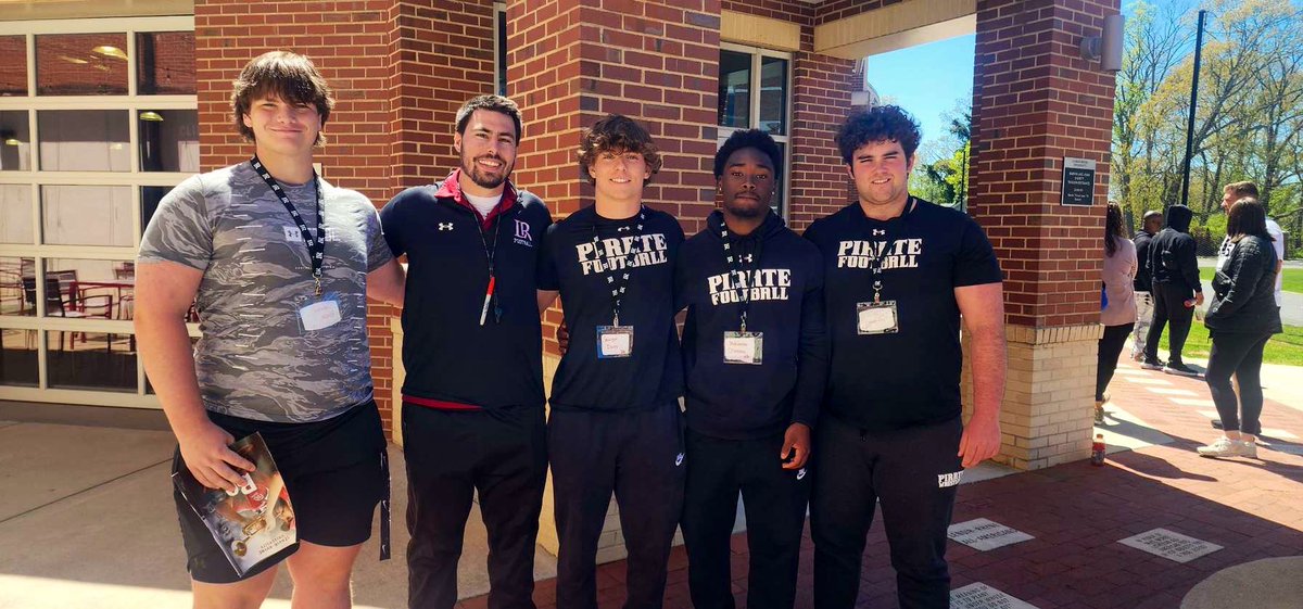 Had a great time touring the campus of Lenior Rhyne with some of my teammates , and getting to know the football program. Thank you coach Vagnone. @NickVagnoneLR @Dabigman41 @PorterRidgeFB