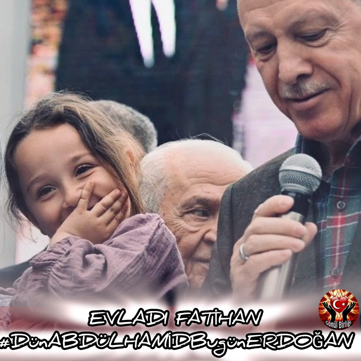 Batıya gidiyor kafa tutuyor . Sonra da gariban bir vatandaşımızın evine giderek, oruç açıyor. Milletin, derdiyle dertleniyor. Bu sebeple, Milleti bir tanesi @RTErdogan 'ı çok seviyor EVLADI FATİHAN #DünABDÜLHAMİDBugünERDOĞAN