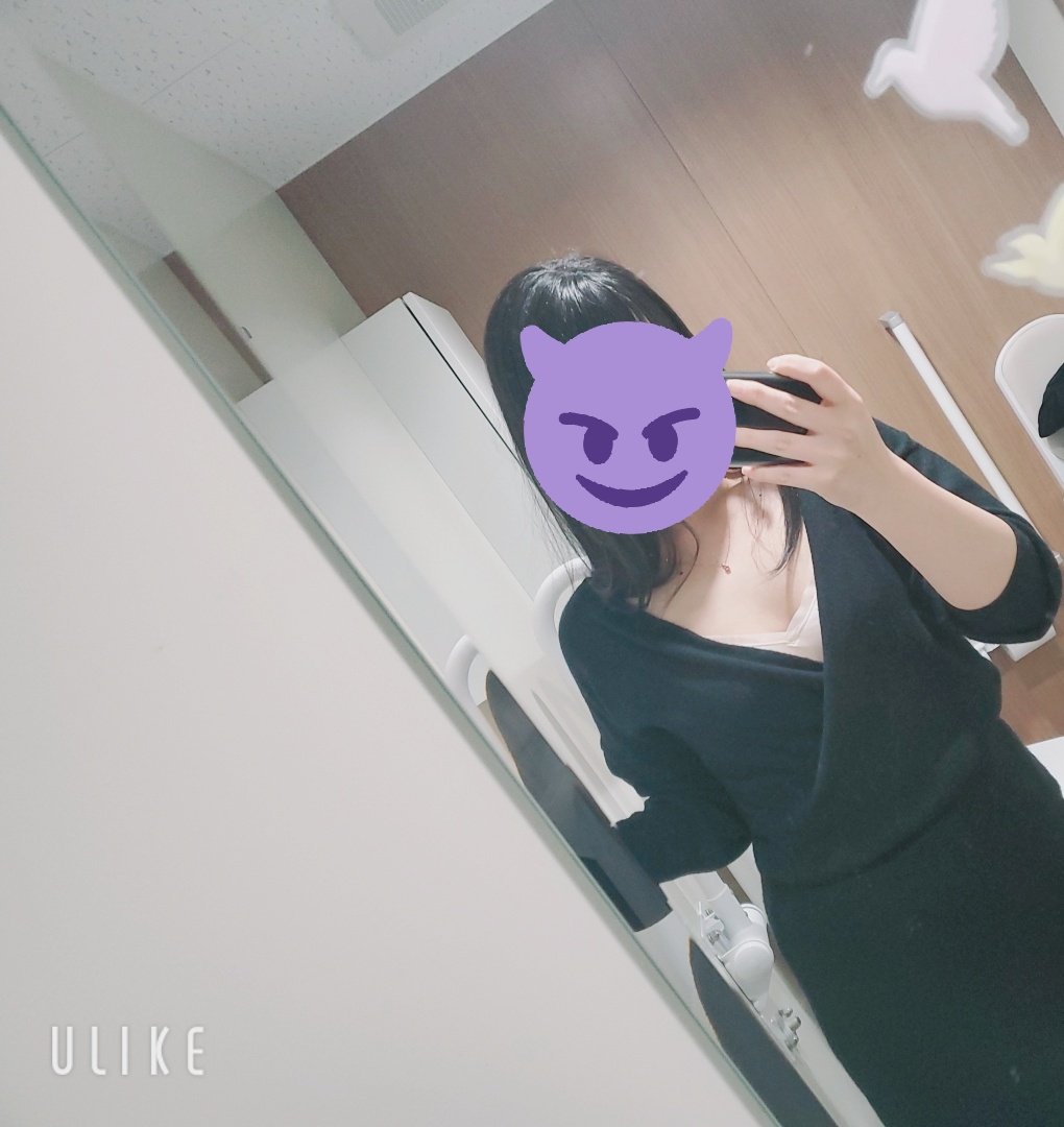 男の人のアレにこだわりはないよ〜
小さくても短くても、誰でもよい❣️
あたしのフェらテクでびんびんにさせるから安心してよっ👅