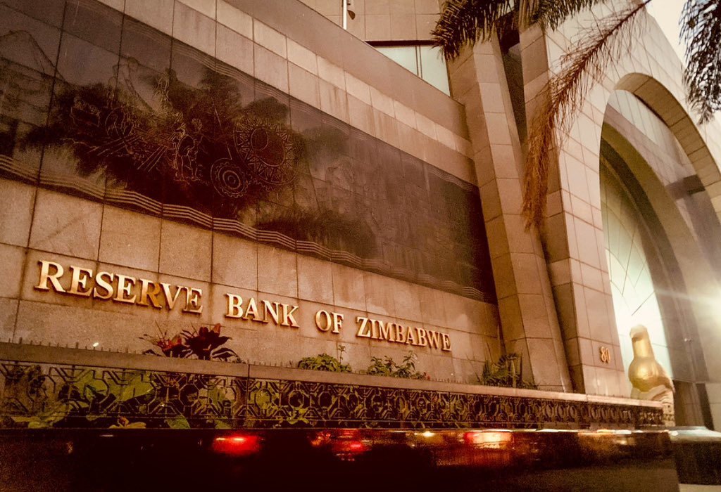 🟣Dear @ReserveBankZIM, 1. Please hire a Comms team asap. 2. Part of fostering confidence is having timely, reliable and accessible means of informing the public in advance of key developments. Use official RBZ channels for updates. Don’t bury key information in a random…