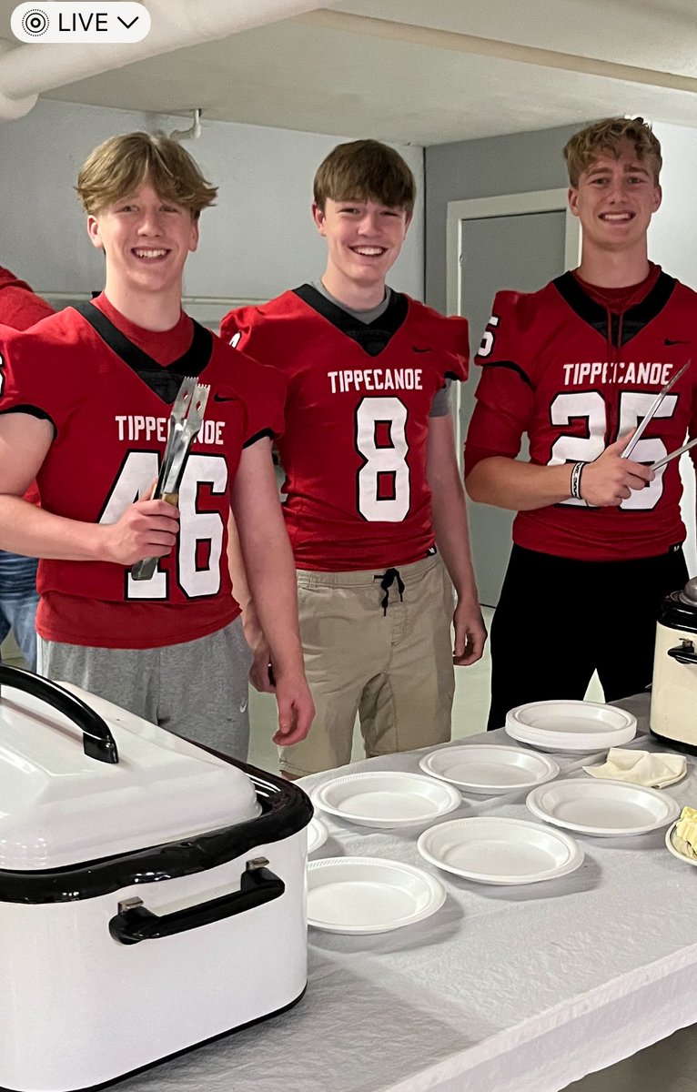 Very appreciative of the 33 players and parents that helped at the Rotary Pancake Breakfast this morning!!! Our guys were awesome!!! We love the opportunity to give back to our community that supports us!!! We appreciate the Rotary Club for the opportunity!!! #believeit
