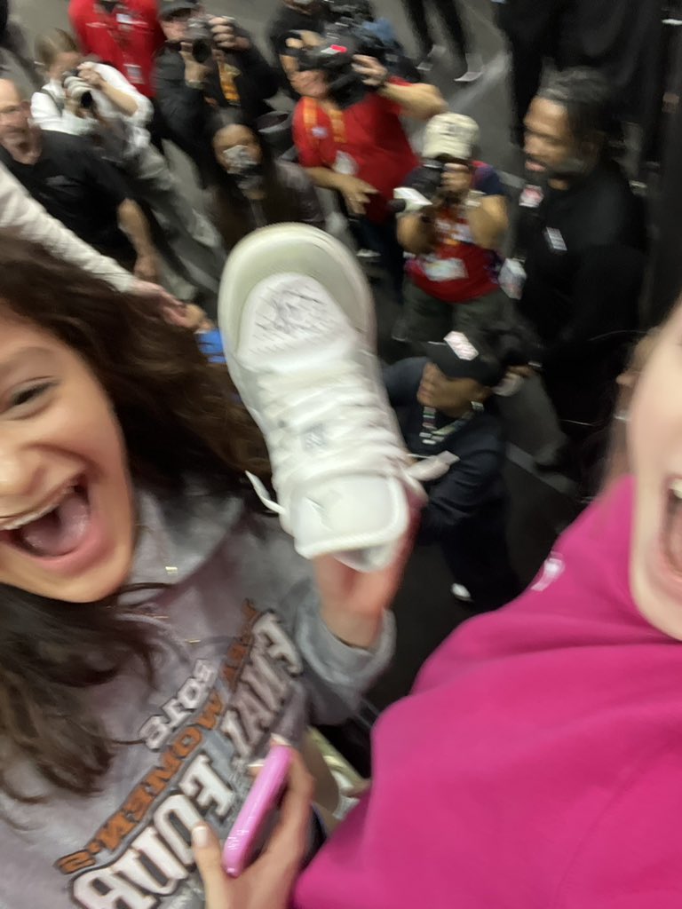 Our girls enjoying #supersaturday final 4 practice🏀

Last pictures are when you get the goats autograph @staley05