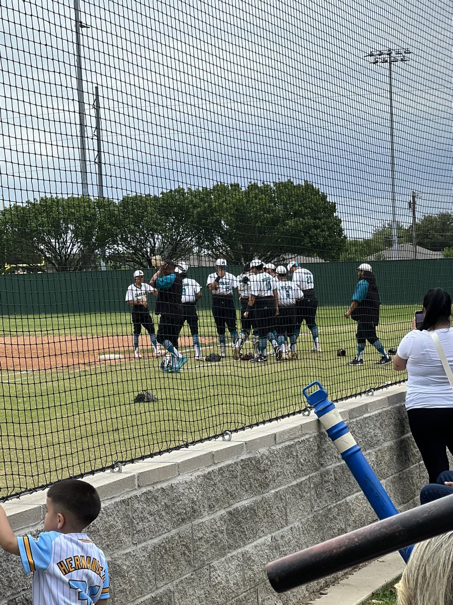 Great job Coach Smith and the Jags baseball team with the big 3-0 shutout win over sunset! Go Jags! @dallasathletics @Coachbru3 @JacobNunez27 @MolinaHigh