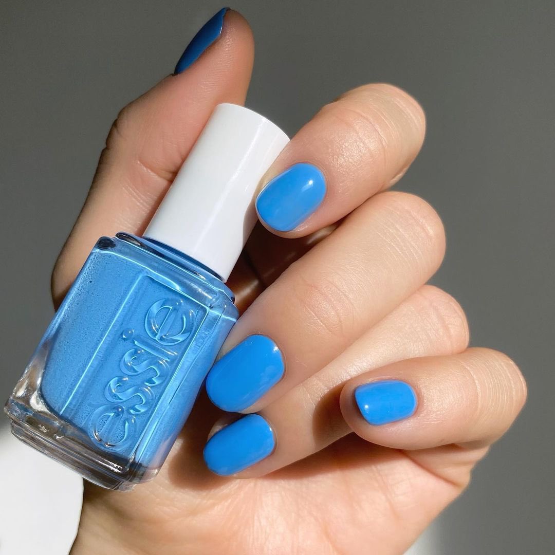 this mani is curing our blues 💙 @ritaremark in ‘ripple effect’