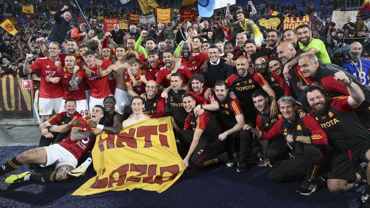 OfficialASRoma's tweet image. 🟨🟥🟨🟥