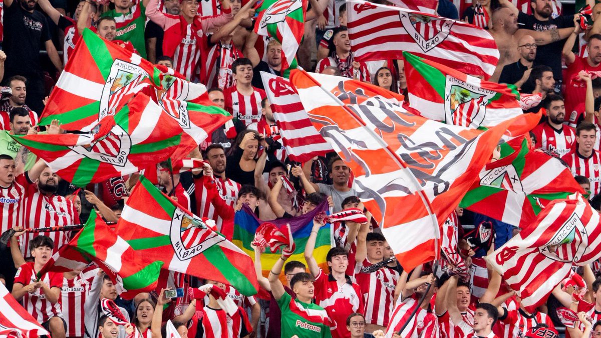 Ez naiz @AthleticClub-zalea; izan ere, ez naiz futbolzaleegia. Baina gaurko norgehiagokaren aurrean garbi daukat zeintzuk diren nire koloreak: aupa, @athletic_eus! Aurrera, #EuskalHerria! #AthleticRCDMallorca #AthleticClub #UniqueInTheWorld