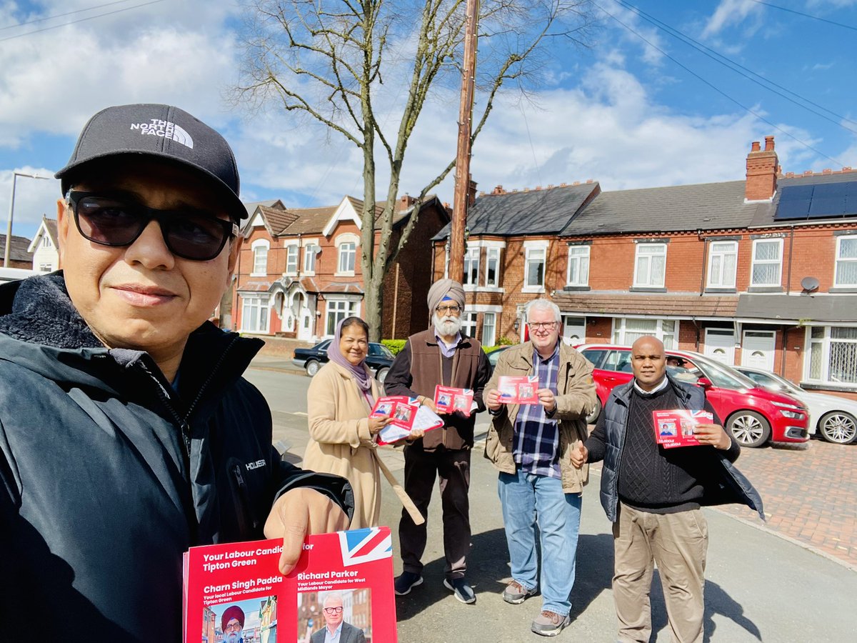 Great campaign sessions talking to a lot of residents today in Soho & Victoria and Tipton Green wards with our 2 excellent Labour candidates Farut Shaeen & Charn Singh Padda @CharnPadda4TG @SandwellLabour @spellar @RMuflihi @LeaderSandwell