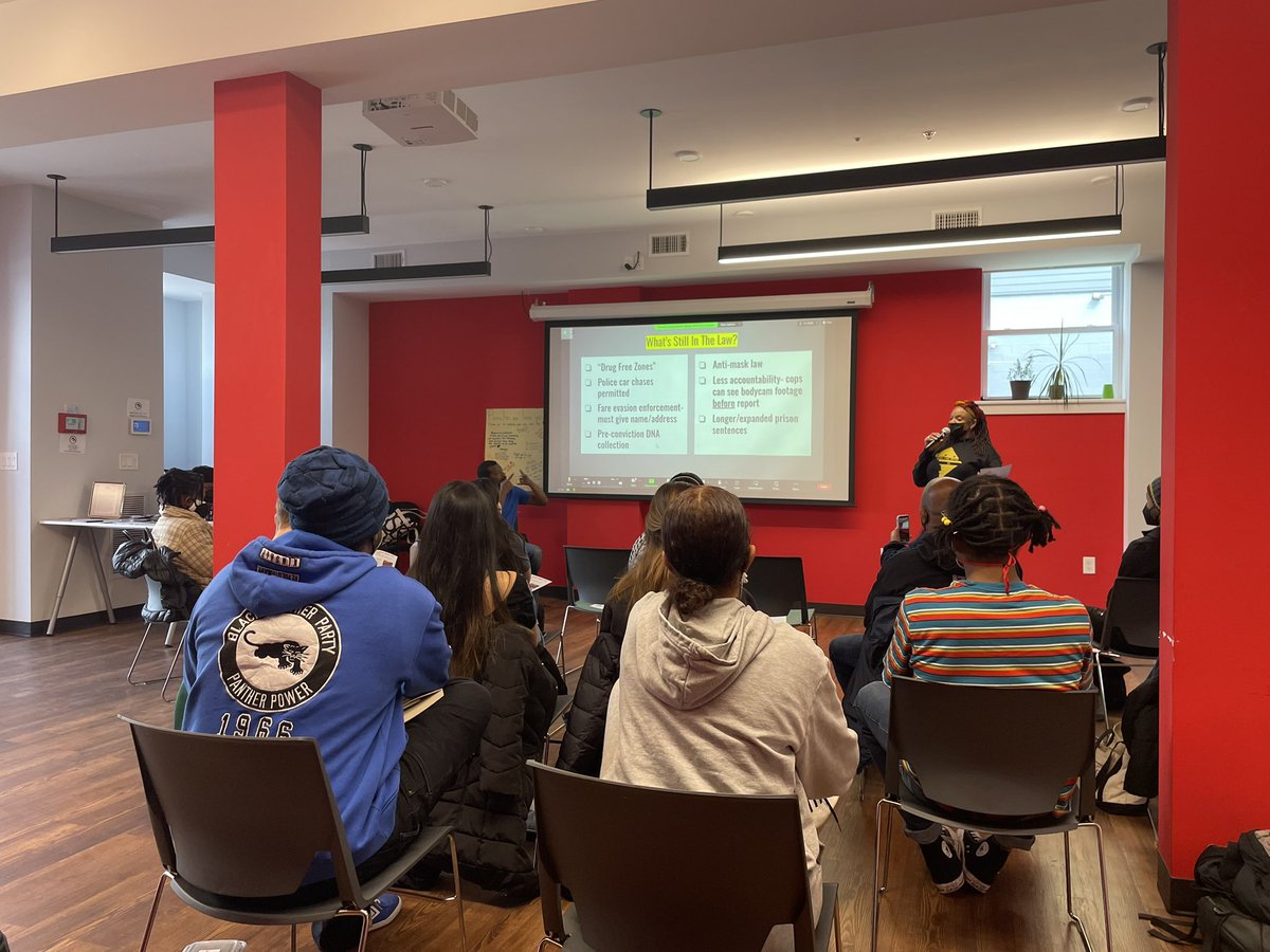 MXGM_DC's tweet image. 1/#SecureDC is a clear attack on Black DC. It is a clear assault on Black young people, poor &amp;amp; working class Black communities, &amp;amp; communities of color. Today we join @DMVBlackLives @PACAdmv @StopCopTerrorDC with @CivRightsCorps to share what is now the law of the land in DC…