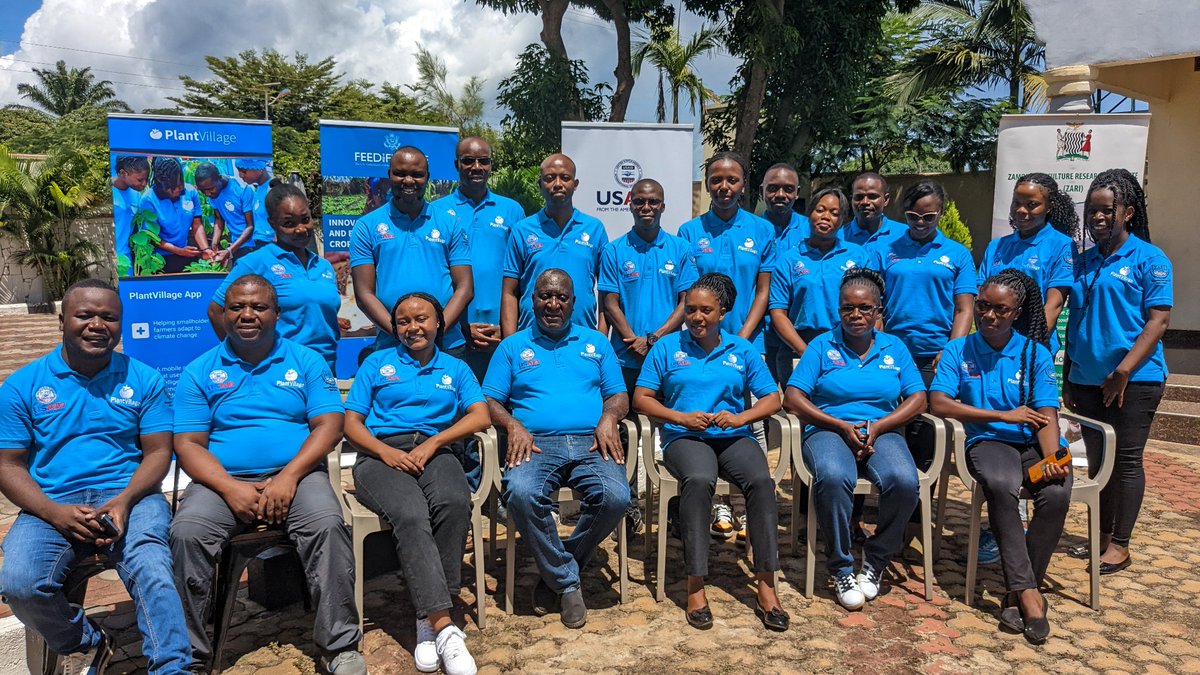 We launched @plantvillage Zambia in Nchelenge district, led by Zambia Agriculture Research Institute under @CETC_IL project funded by @USAID. The five-day training is building capacity of 10 field technician, 8 women & 2 men, to upscale PlantVillage App for climate resilience.