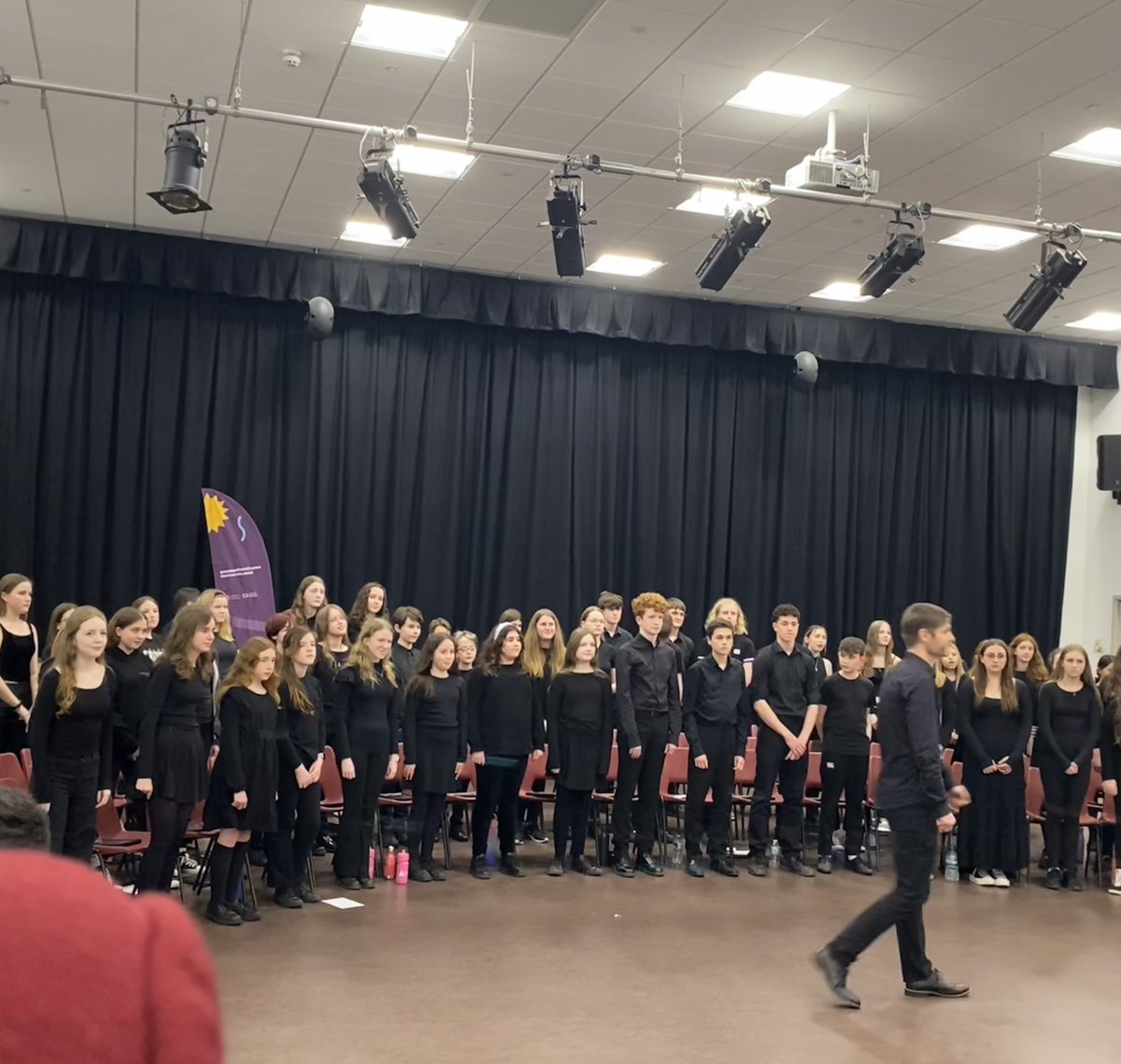 Diolch @lizjroberts1 & @cerddcf for a lovely afternoon watching the concert. What a fantastic opportunity for them all. Sounds like they had a great time. Thrilled to see the amount of @BroEdern @CerddBroEdern students singing their hearts out & sharing some of Annie. Gwych 🎶