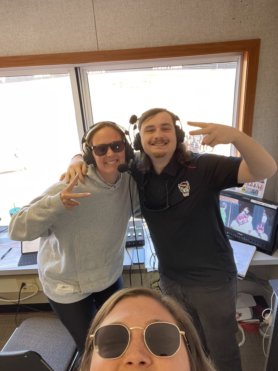 It’s time 🎉🎉 @PackSoftball vs @HokiesSoftball on @accnetwork !!! Thanks @justmeamh for being the best ❤️❤️ @fischerplum