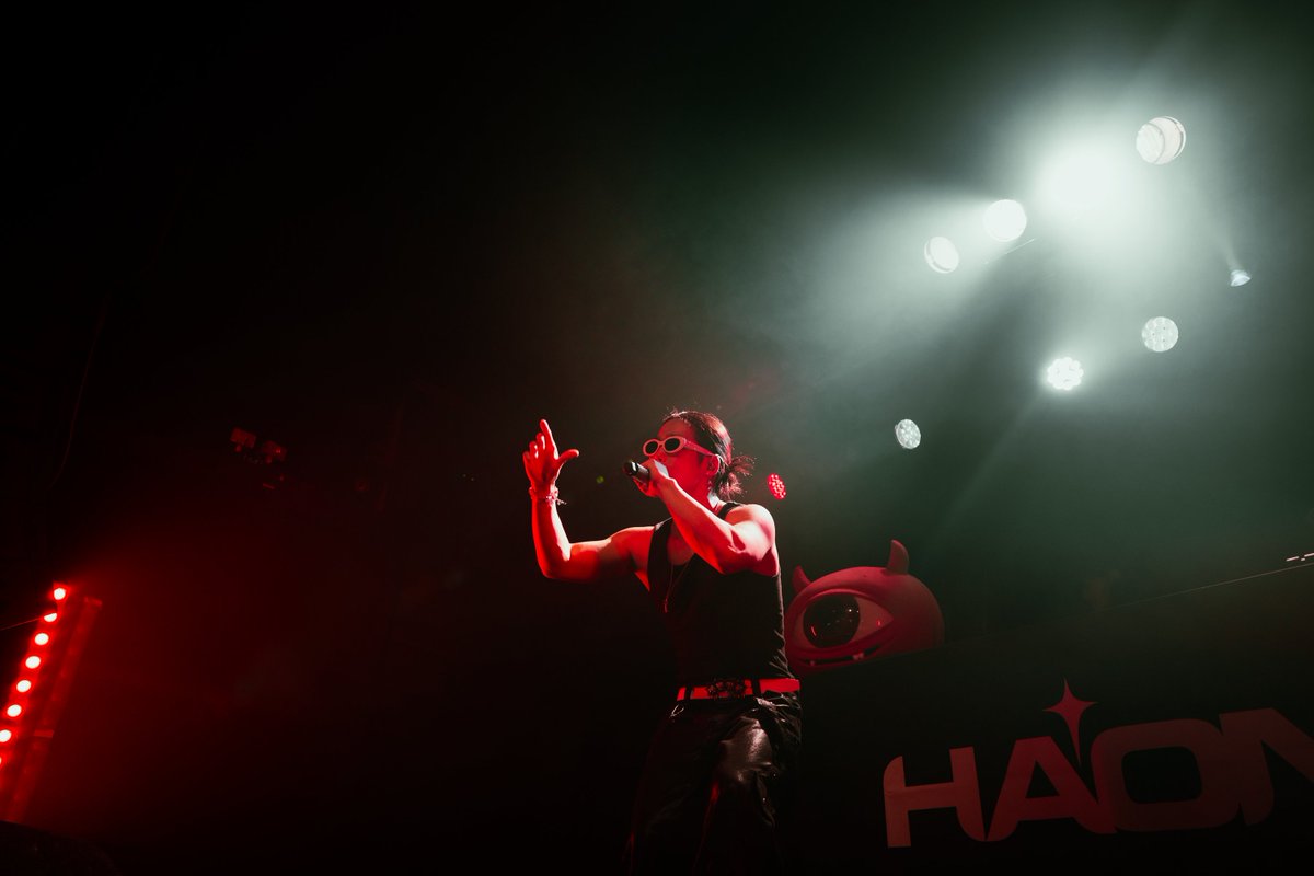 cultofya's tweet photo. #HAONOAHLONDON #HAON https://t.co/wstDrSi3Dm