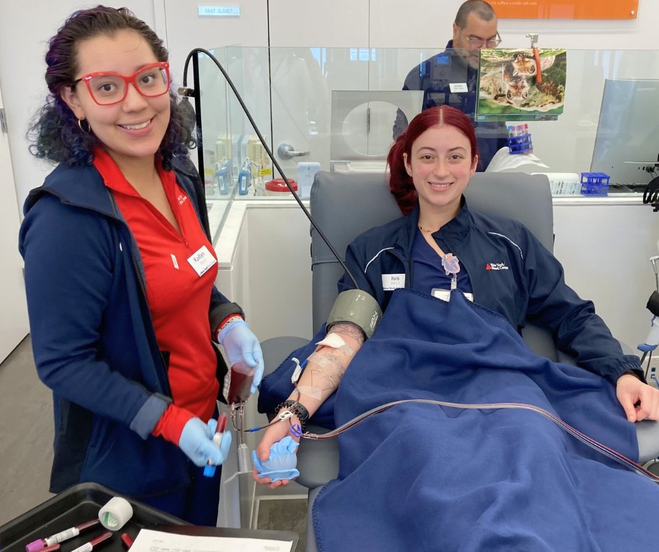 Our newest NYBC #Fishkill Donor Specialist, Isis, rolled up her sleeves last week to answer the call and become first-time #plateletdonor. Thank you, Isis, and thank you, DS Kait, for giving our teammate a good 'stick!'