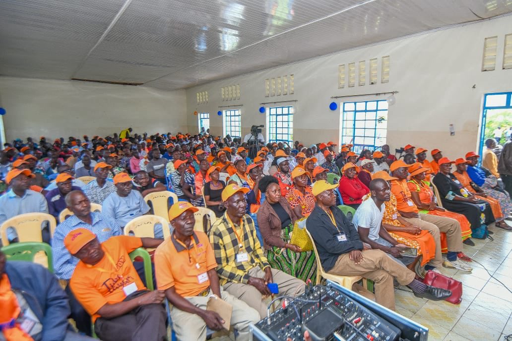 As we prepare for party elections, membership registration continues in earnest. Dep. Gvn. of Kisumu County Dr. Mathews Owili and local leaders organized a major recruitment drive in Nyakach Constituency where they urged the locals to remain steadfast in the party.