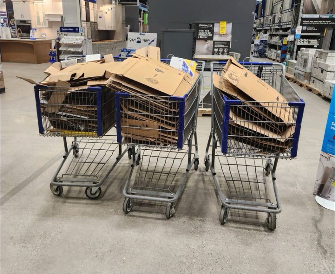 lenny0746's tweet image. Another awesome day of power pack down from our Paint department @Lowes 454. @BenitoKomadina @JBBailey9 @MichelleD454 @mickm142 #cardboardchallenge