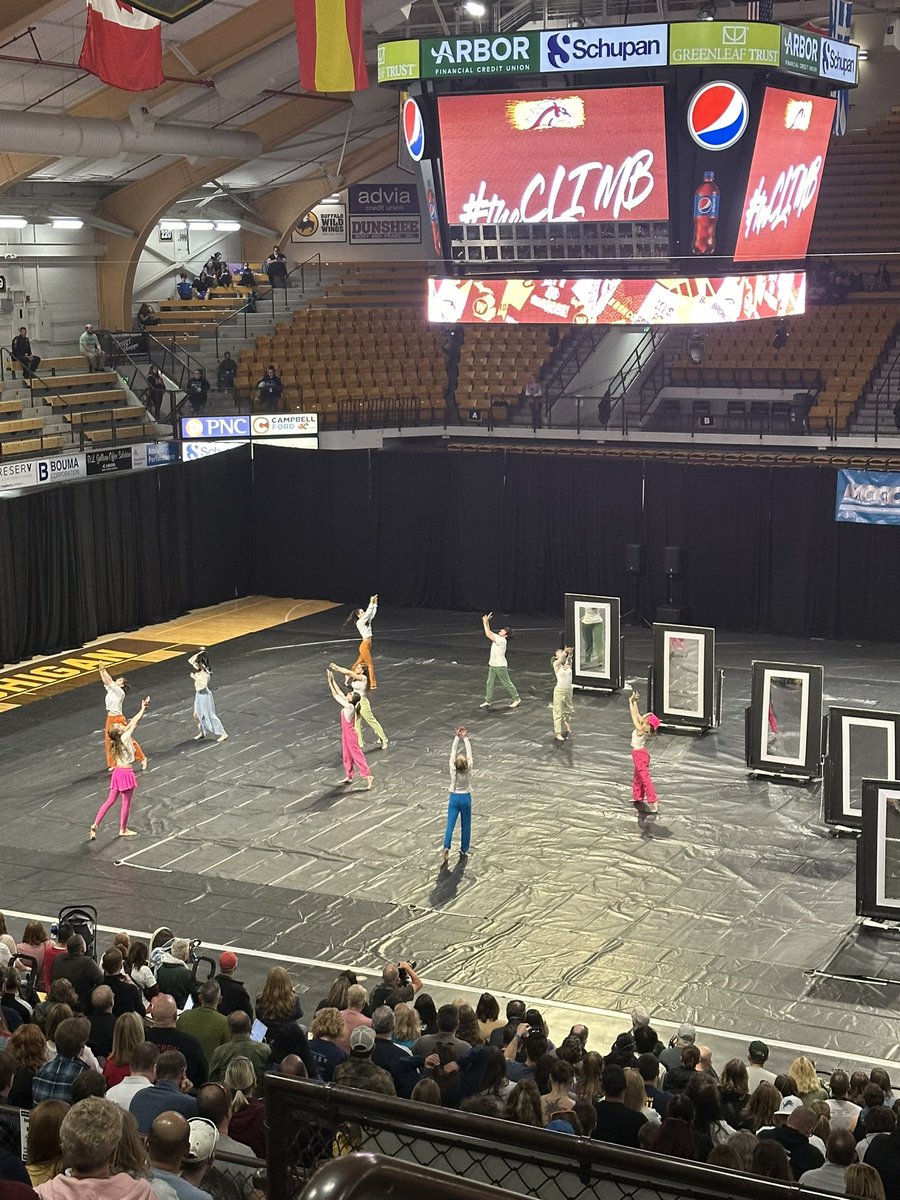 akrupkinMMS's tweet photo. Great job South Lyon Winter Guard at MCGC States today! You did awesome! https://t.co/ypNUrHcJGl