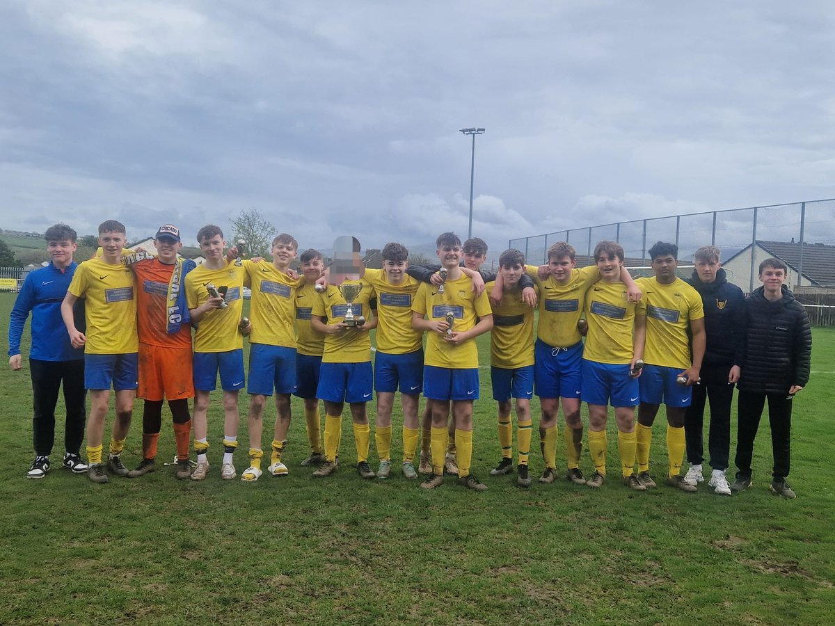 UNDER 16'S CHAMPIONS !! @CMCelticFC 2 - Whitehaven Yellows 4 Outstanding from the boys Goals: Skipper x 1, Colaluca x 2, O.G x 1 Thanks to Quintessential Wealth Management for their amazing support @cumberlandfa @kitlocker @Teamgrassroots_ @bbccumbriasport @NLCumbria #Lions