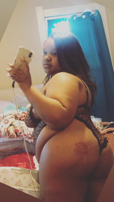 Did you miss me ? 🤭 https://t.co/gec7hWKeJG https://t.co/knS7hhRkLg<a href="/tag/oldvideos"class="tags"><span>#oldvideos</span></a>