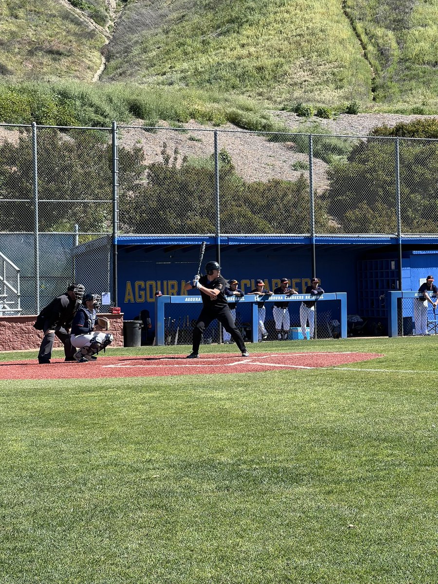 UCLAClubBall's tweet image. Game 1 win

UCLA 9 - CSUF 1

Double header tomorrow.

#seb #1hit
