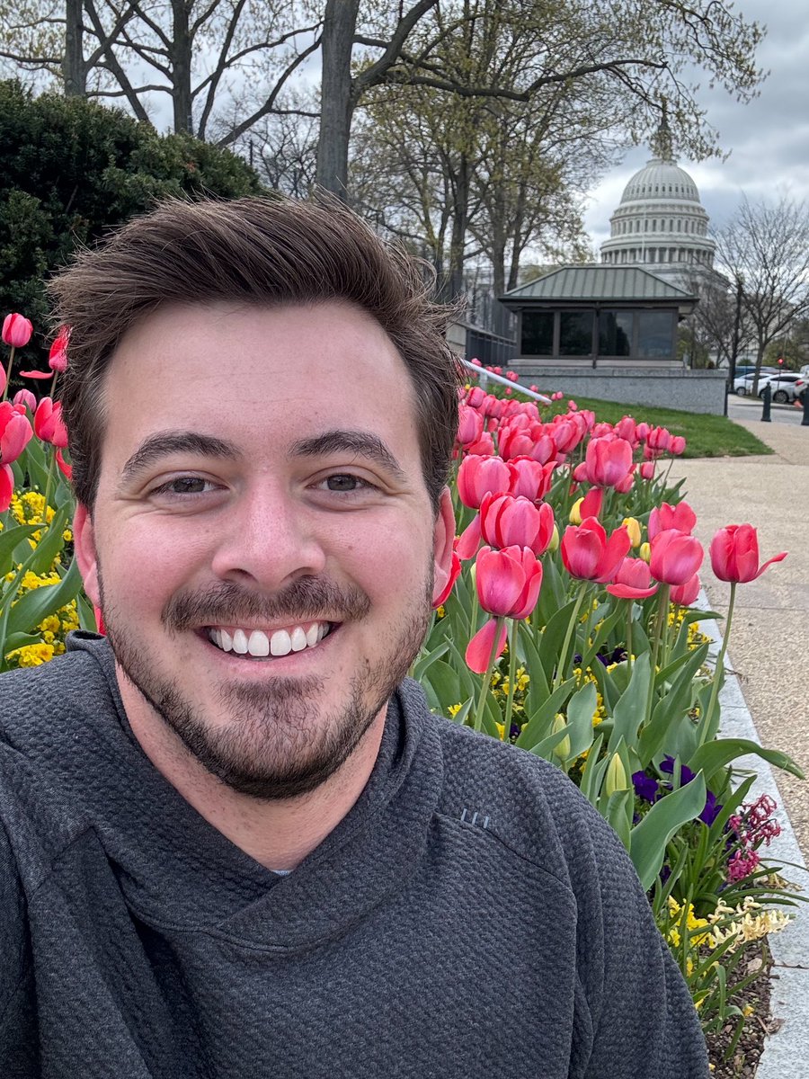 Well y’all, I officially accepted my first big boy job… in D.C…!!! I just couldn’t resist a quick visit to scope out apartments while the cherry blossoms are blooming! I can’t believe residency will come to a close, but the next adventure awaits 🩷