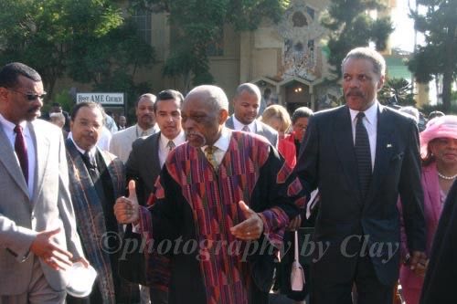 dakcomm's tweet image. I'm saddened by the passing of Rev Cecil "Chip" Murray, legendary former pastor of FAME Church LA. He was a compelling visionary leader during some of LA's toughest times. He was my pastor, my mentor but more importantly he was my friend. Rest in peace Chip, you were a giant !!