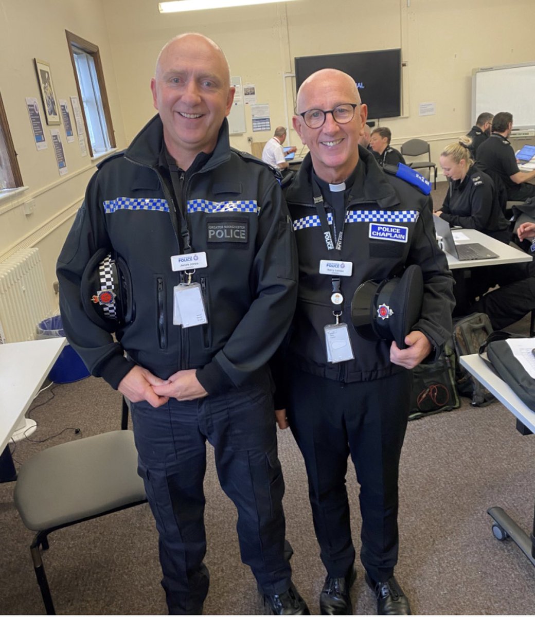 It was great to bump into @barry0358 at @gmpolice Sedgley Park training college yesterday. Such a positive influence on everyone, he even sits on our Supporting Our Armed Forces steering group. Thanks for all you do Father.