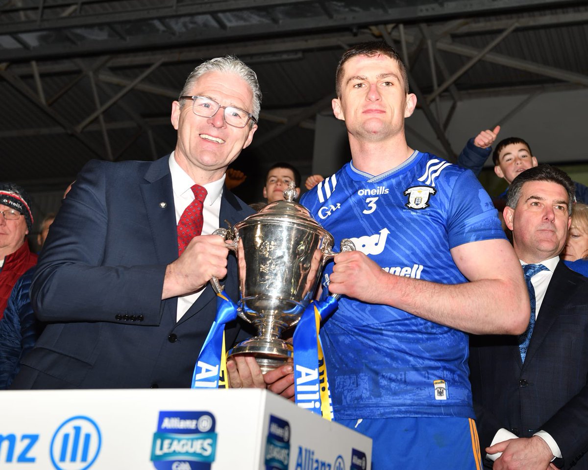 ClareEcho's tweet photo. 🥳Clare are the 2024 Allianz National Hurling League champions after beating Kilkenny 3-16 1-20. 

💛💙Brian Lohan’s side have won the title for the first time since 2016. 

📝Match report: https://t.co/qs4fWLILLY

📹/📸: @thepmanofficial / Gerard O’Neill

#GAA https://t.co/UMu4iuEkws