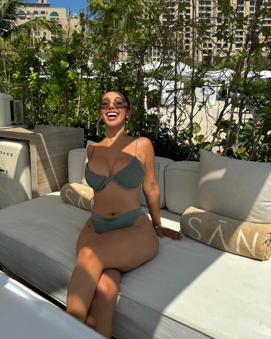 Happiness looks good on me https://t.co/Y1egOjRPsa