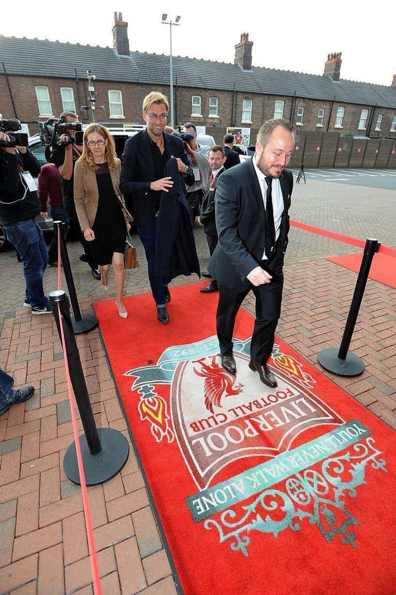james79rigby's tweet photo. No Liverpool fan can skip this great picture that made us Believe without a like and rt @LFC https://t.co/oxBCR53iGV