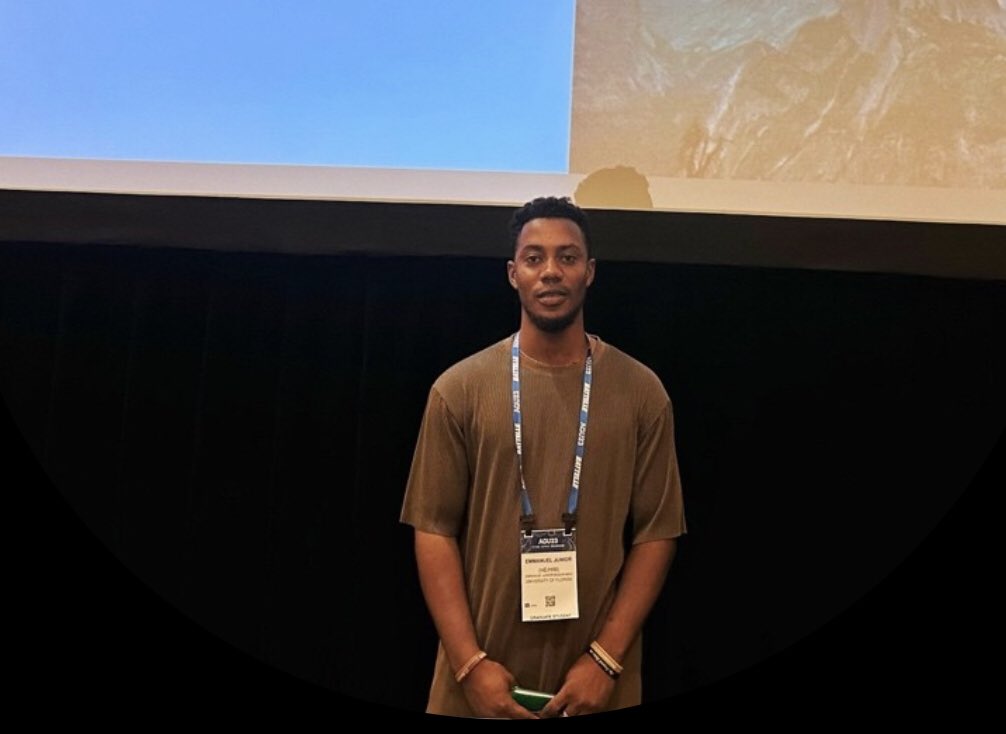 watsuptek's tweet photo. Master Emmanuel Budukumah Junior , who was awarded as the best student in the college of engineering for the 2019/2020 academic year has been been awarded as the GEM Outstanding Masters Student of the 2023/24 academic year in the University of Florida.❤️✨

#WatsuptekReport https://t.co/tnni2pYD9C