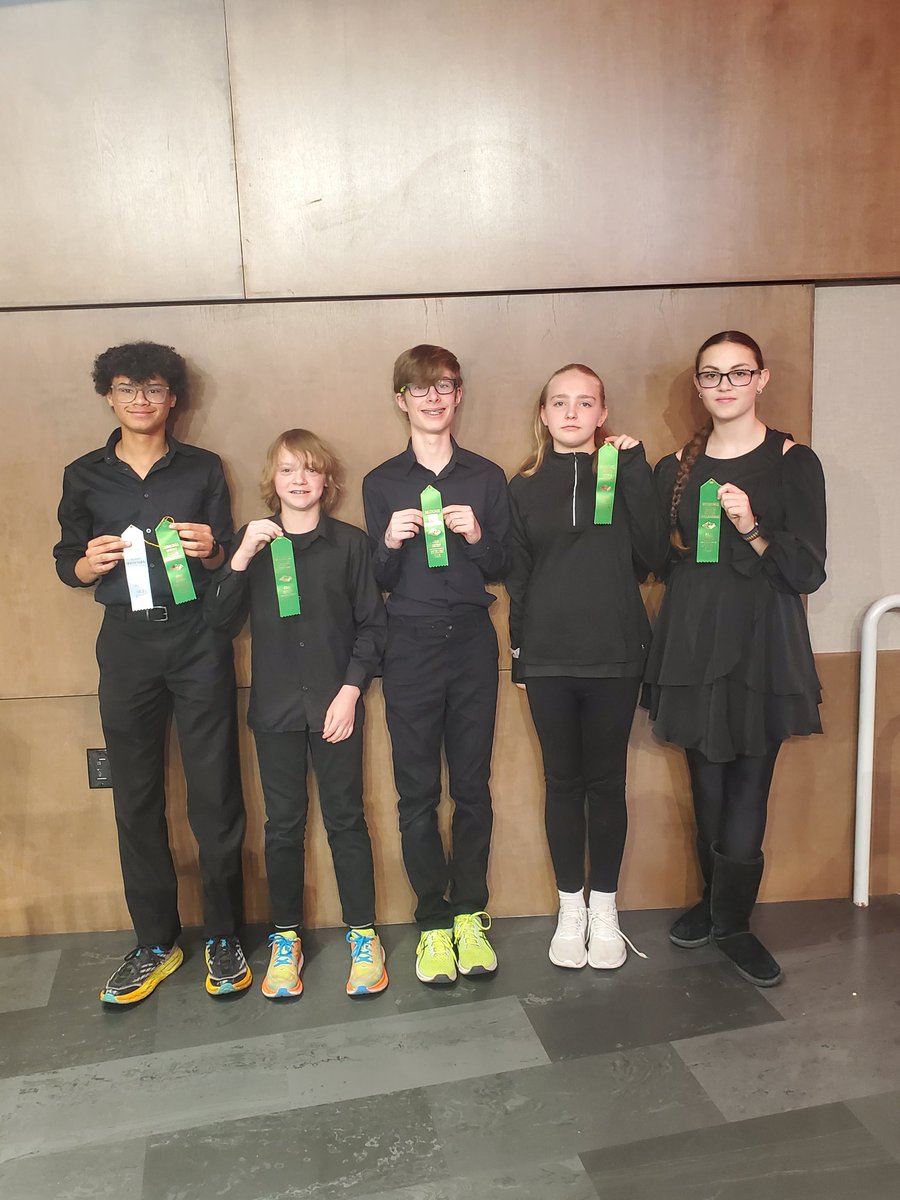 lennoxspeech's tweet photo. Made it back from Brookings JH meet and these kids did an excellent + job. All received an excellent plus except Isaac who received. Superior plus for the second tournament in humorous interp. https://t.co/qSGFVOyuVV