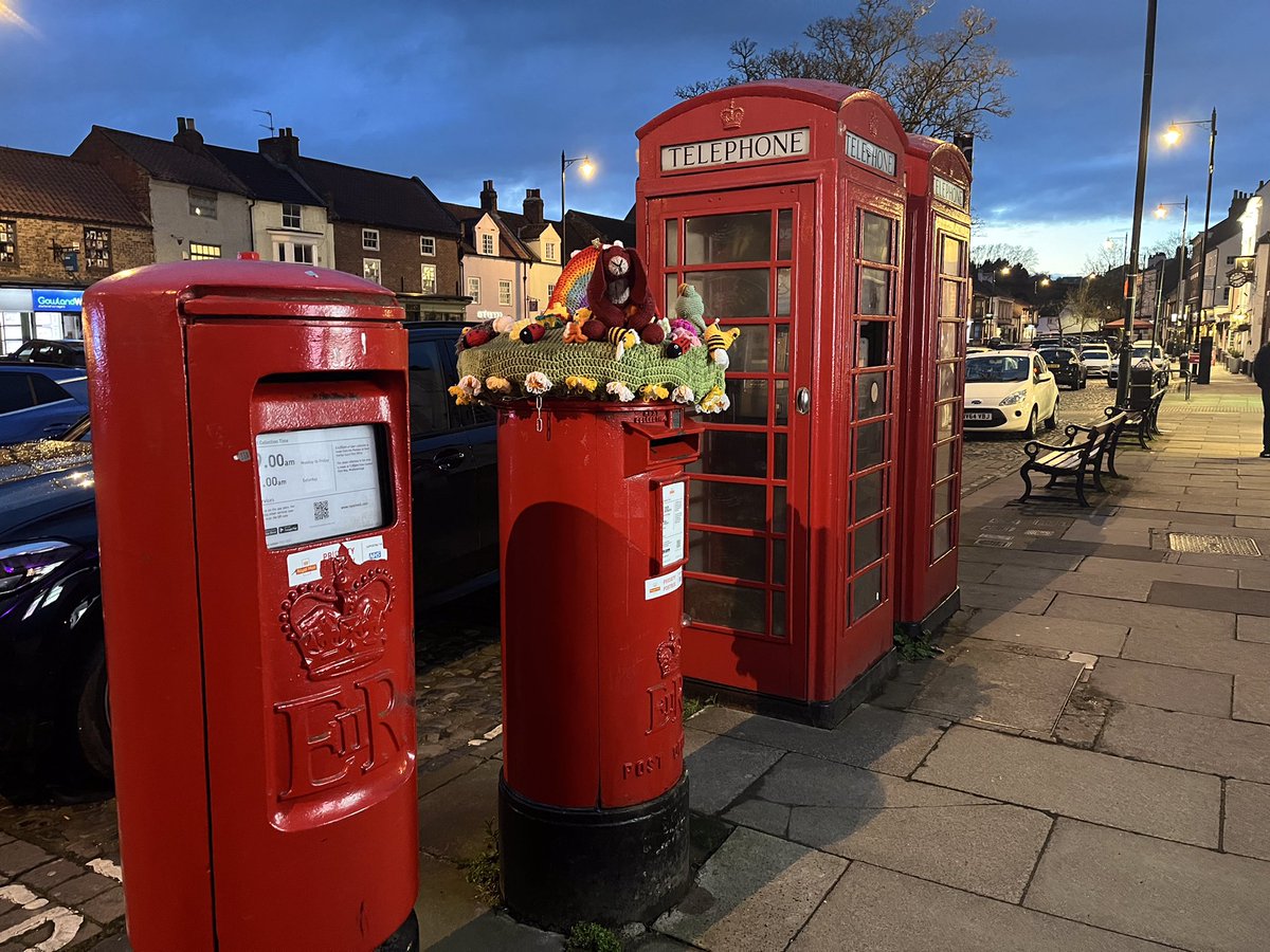 Late Night Post Box’s with topper & Phone Booth’s Circa Yarm #PostBox #MailBox #PhoneBox #PhoneBooth #PostBoxSaturday 📞📮📯