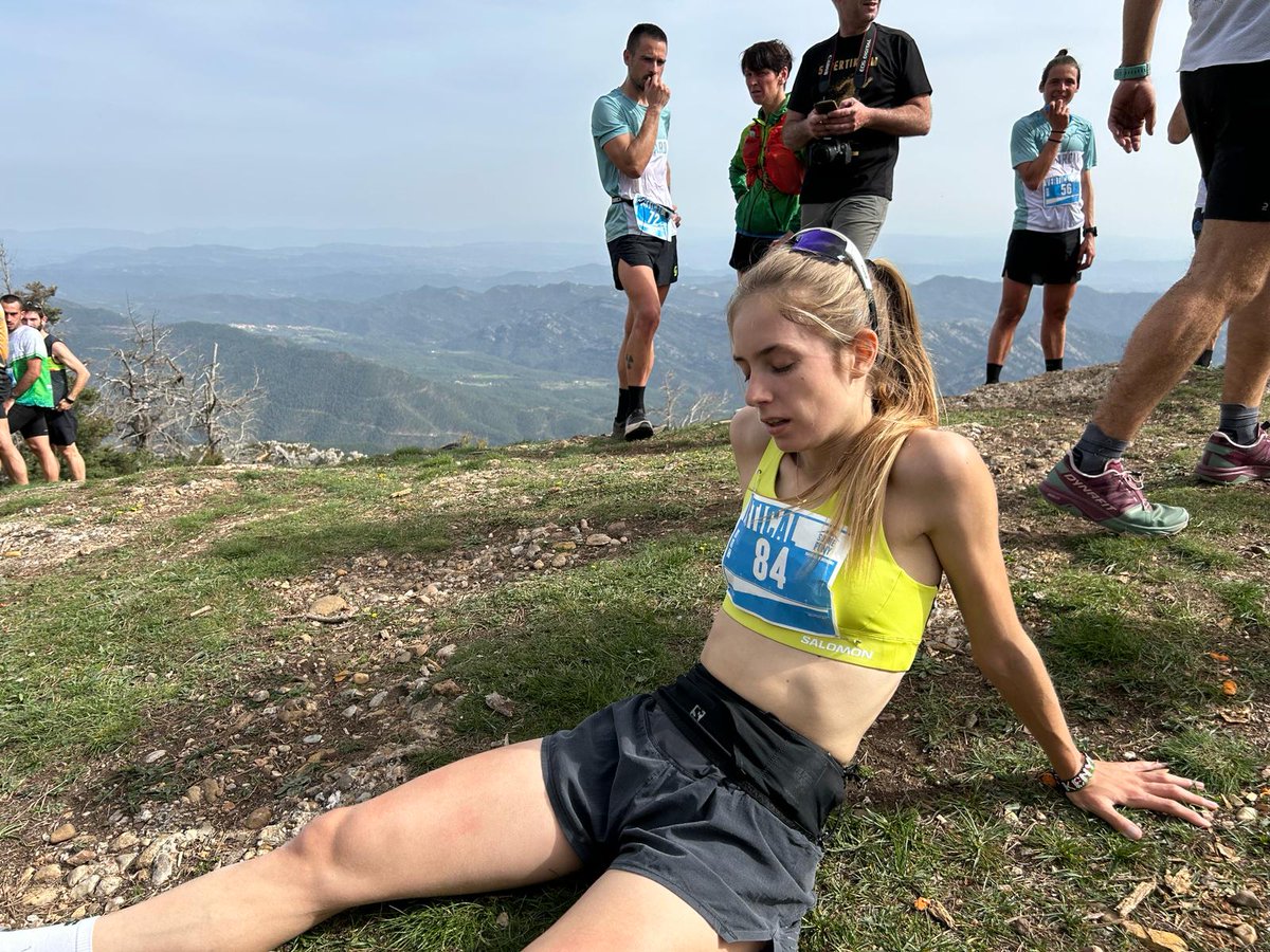 🏆 Laia Montoya i Arnau Aranda campions absoluts amb 💥rècord de Lluís Puigvert. Revolució del planter català amb victòries de Lluís Puigvert (Júnior) i Gabi Lasalle (Juvenil) al cim del Sobrepuny 🏃‍♀️⛰️ ➕ INFO ➡️tuit.cat/alQt5 #sentlamuntanya #sommuntanya #cursesfeec