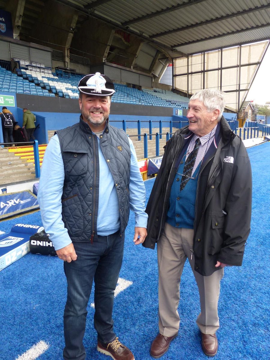 After today's game, former club captain John James presented Anthony Hurford with his club cap, earned in the 1993-94 season. #BlueAndBlacks 💙🖤