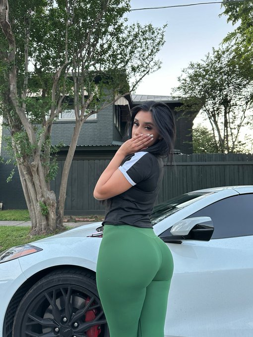 eat ur greens ! https://t.co/RUpXMCTOC3