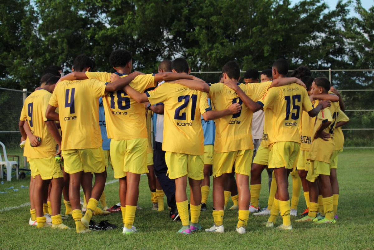 Final de jogo. Cabofriense 3x1 Madureira. O gol do Tricolor Suburbano foi marcado pelo Samuel. Os #CriasDoMEC voltam a campo no próximo sábado (13) contra o Volta Redonda às 15h em Conselheiro Galvão pela quinta rodada da Copa Rio sub-15. 📸 Breno Becker | MEC