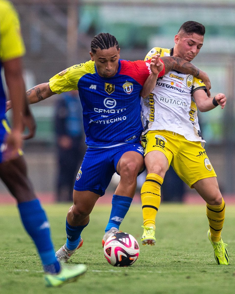 UCVFCOFICIAL's tweet photo. 📸 ¡Aquí están las mejores postales de nuestro triunfo de ayer 2-0 ante Deportivo Táchira en el Olímpico de la UCV! 🇻🇪

#VenciendoLaSombra 🌟
#LigaFUTVExMeridiano https://t.co/pcoQTHttF7